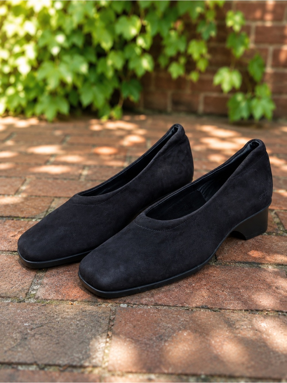 ARCHE Black Square Toe Minimalist Slip-On Heels, Made in France, 40 - Picture 2 of 13